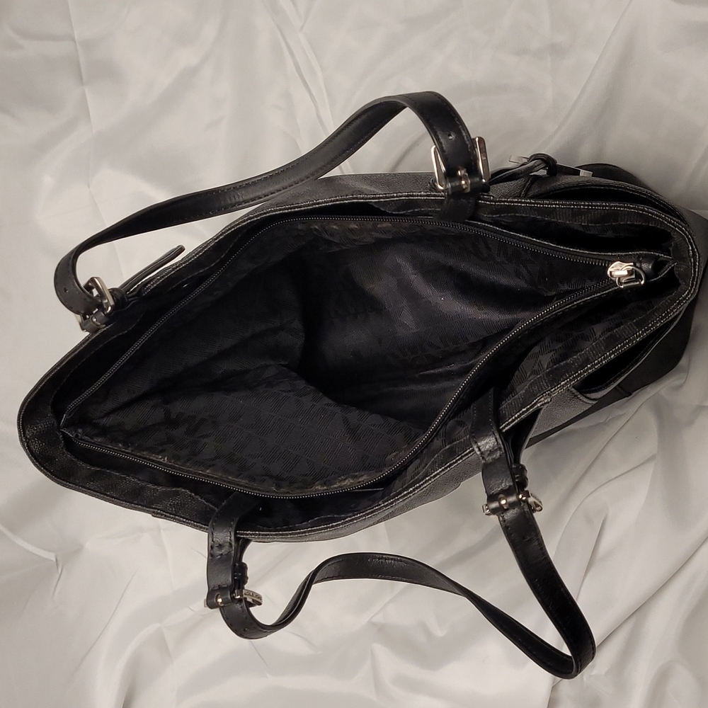 Handbag - Picture 3 of 5